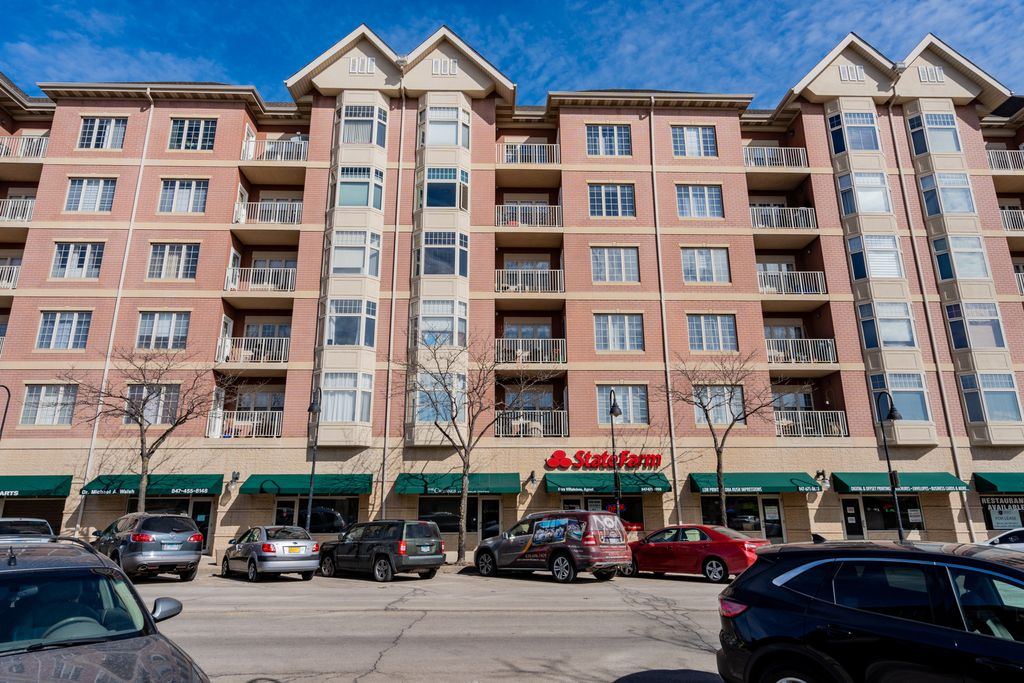 9670 Franklin Ave #213, Franklin Park, IL 60131