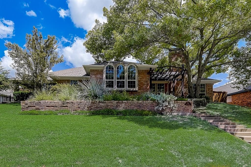 709 Robin Dr, Rockwall, TX 75087