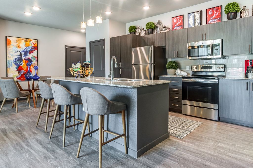 1450 S Cooper Rd, Chandler, AZ 85286