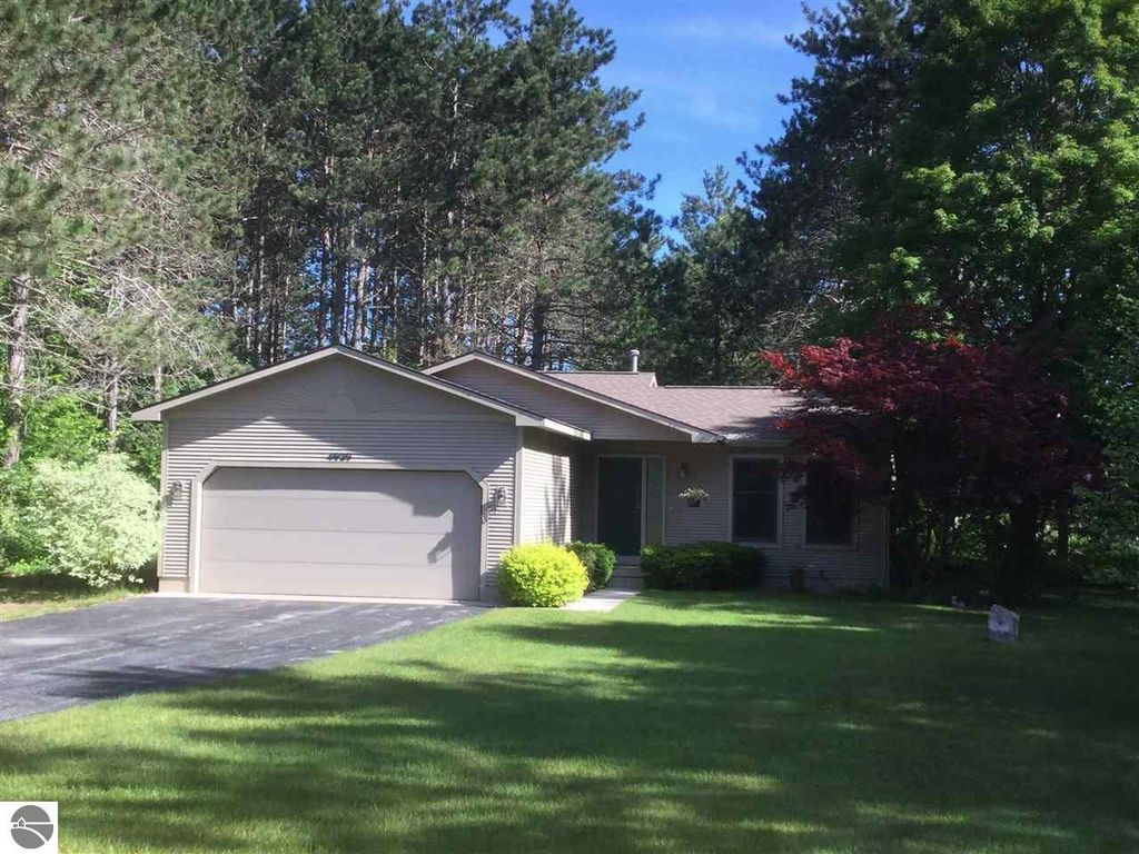 4929 Pinespar Trl, Traverse City, MI 49685 Trulia