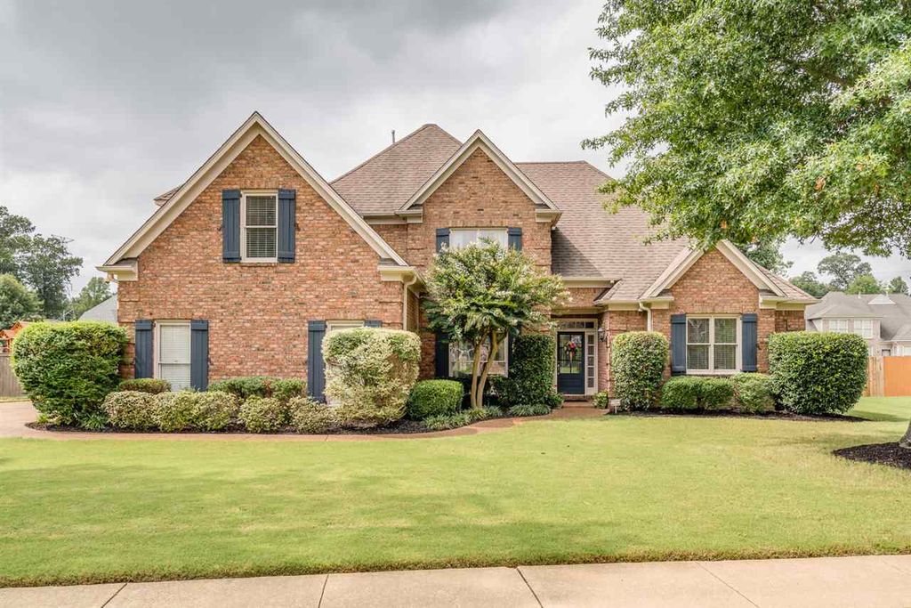 9668 Woodland Hills Dr, Cordova, TN 38018 4 Bed, 4 Bath SingleFamily