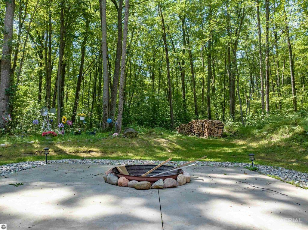 Photo 45 of 1081 Carlisle Dr