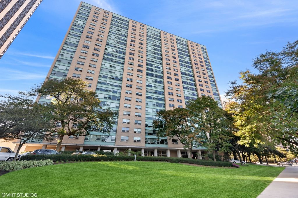 3180 N Lake Shore Dr #5F, Chicago, IL 60657