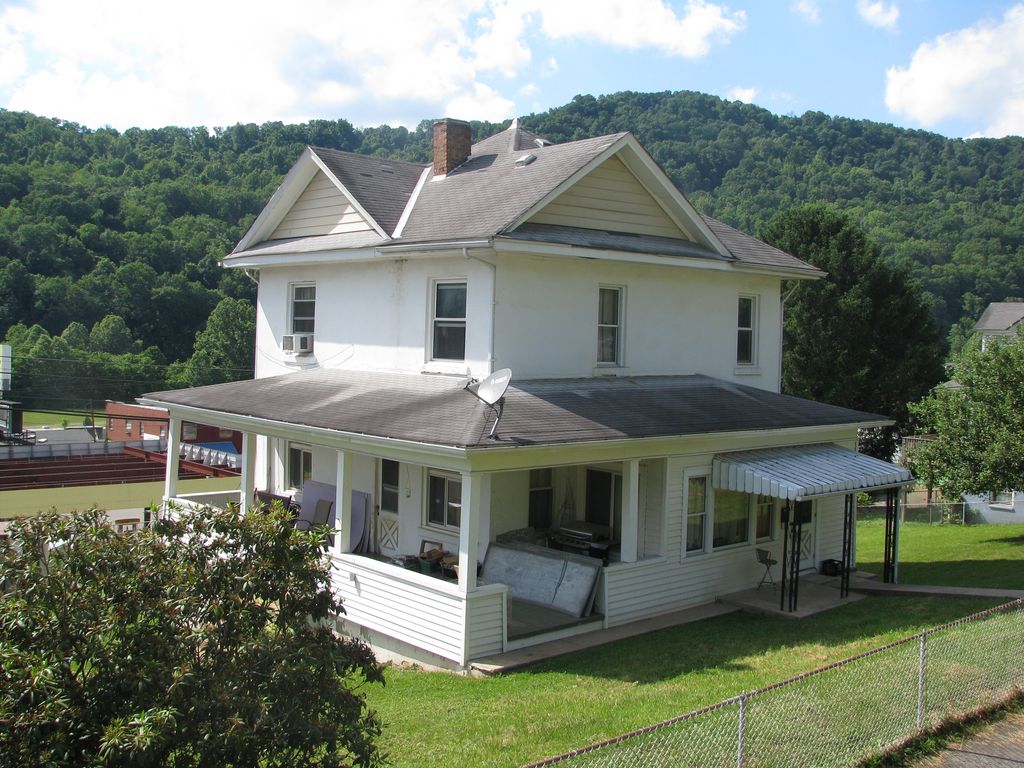 500 Braxton St, Gassaway, WV 26624 Trulia