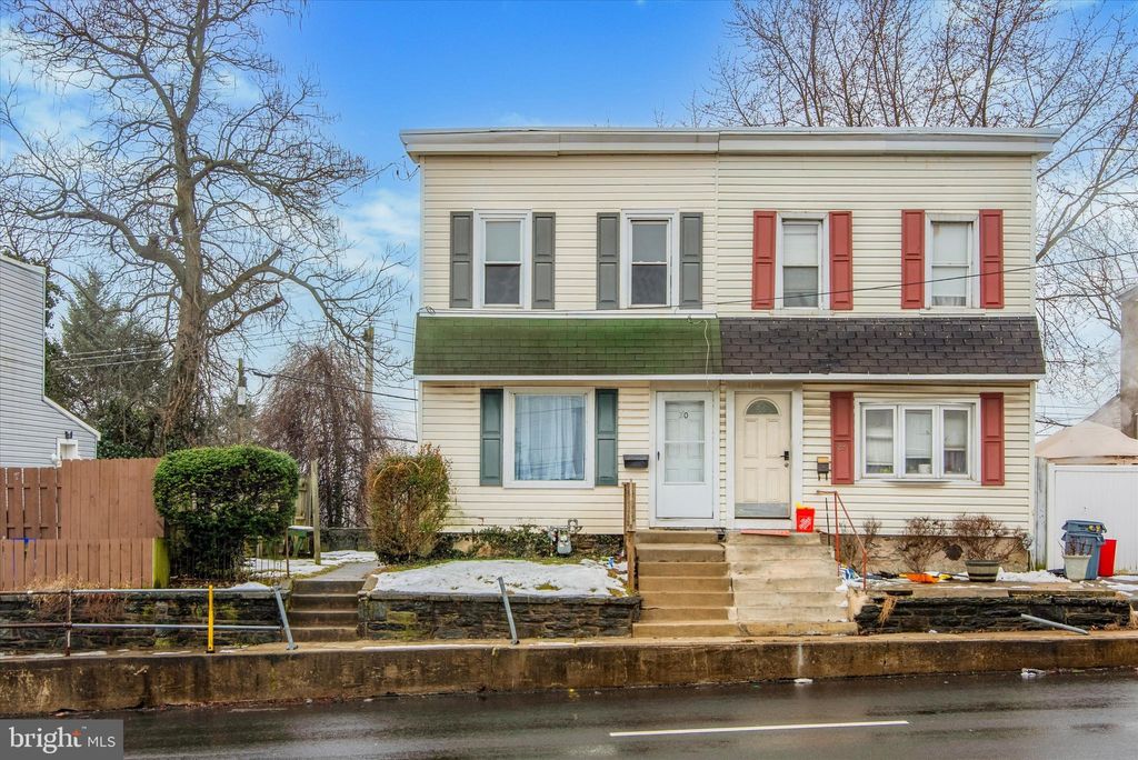 20 Darby Rd, Havertown, PA 19083