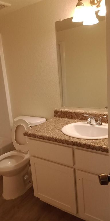 4957 S Park Ave #102, Tucson, AZ 85706