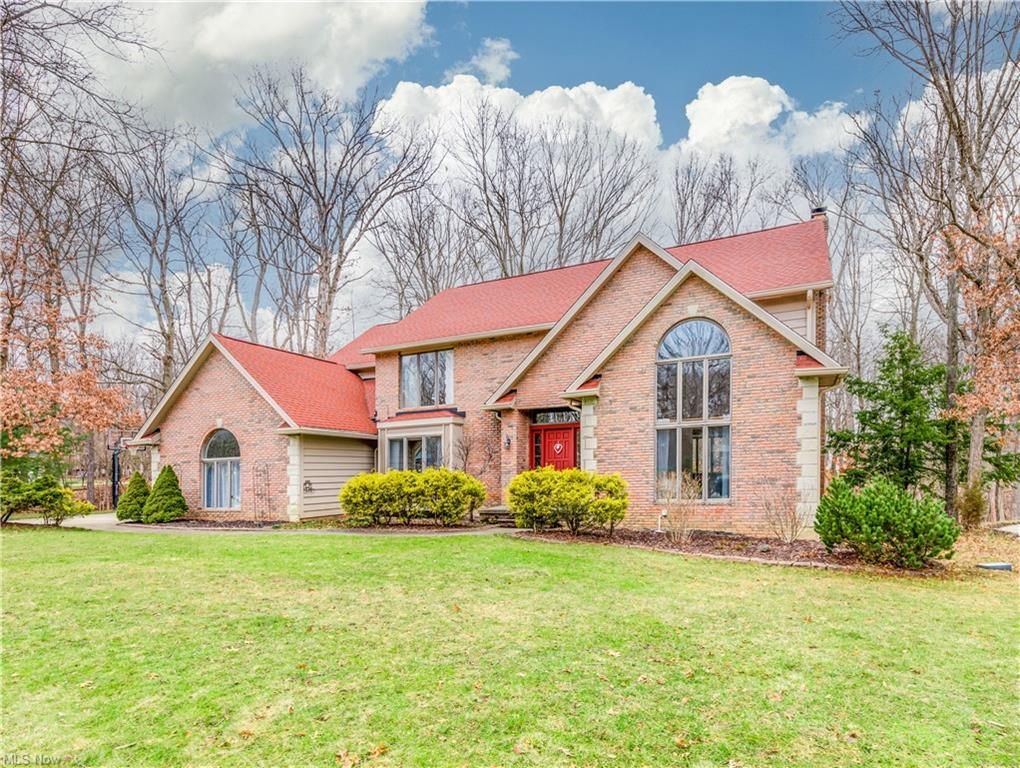 6568 Thorntree Dr, Brecksville, OH - 4 Bed, 4 Bath Single-Family Home
