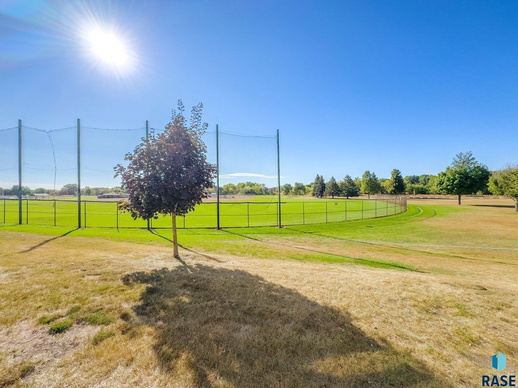 1111 S Bridgeport Pl, Sioux Falls, SD 57106 MLS 22407054 Trulia