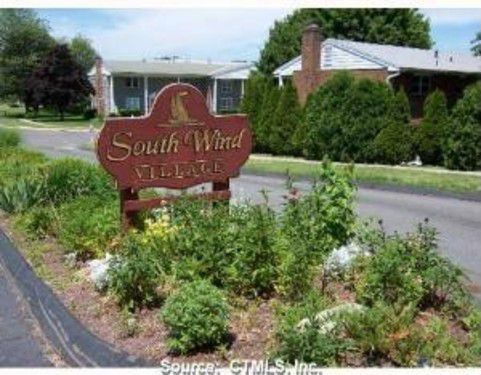 140 Carriage Path S, Milford, CT 06460