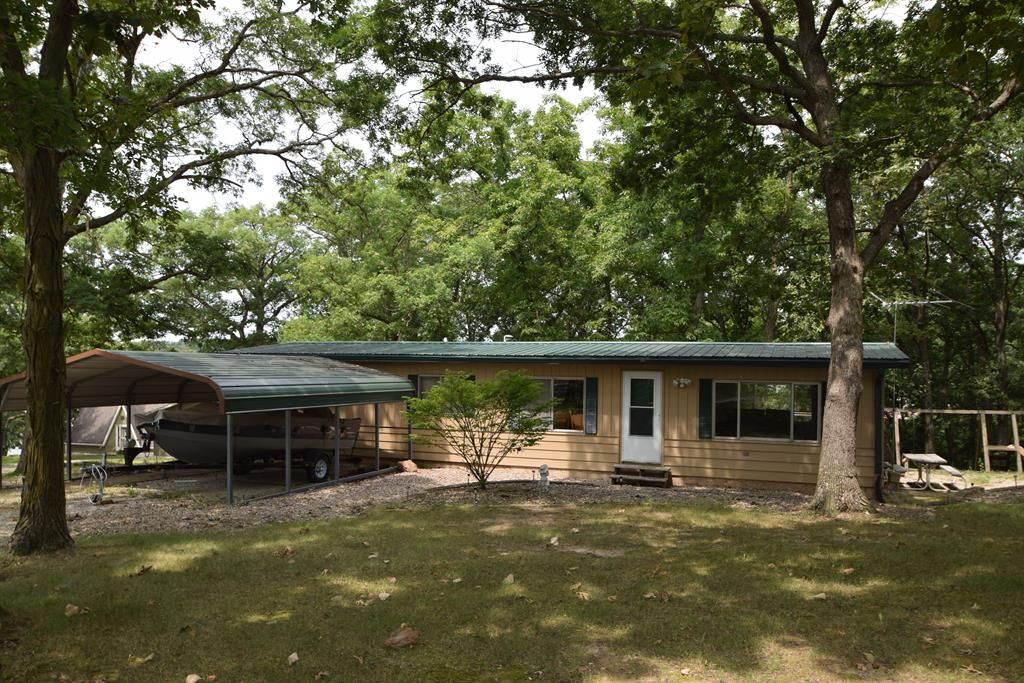 18002 Cardinal Cir, Unionville, MO 63565