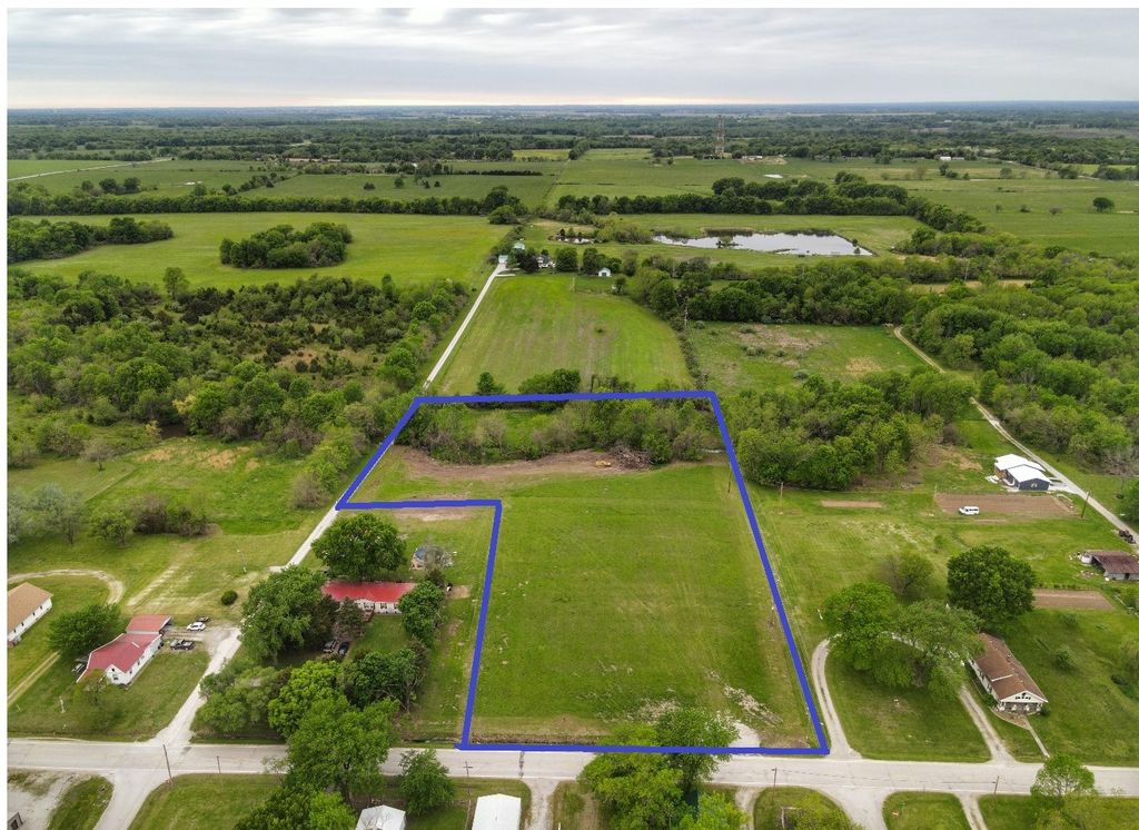 S 8th St, Deepwater, MO 64740 Trulia