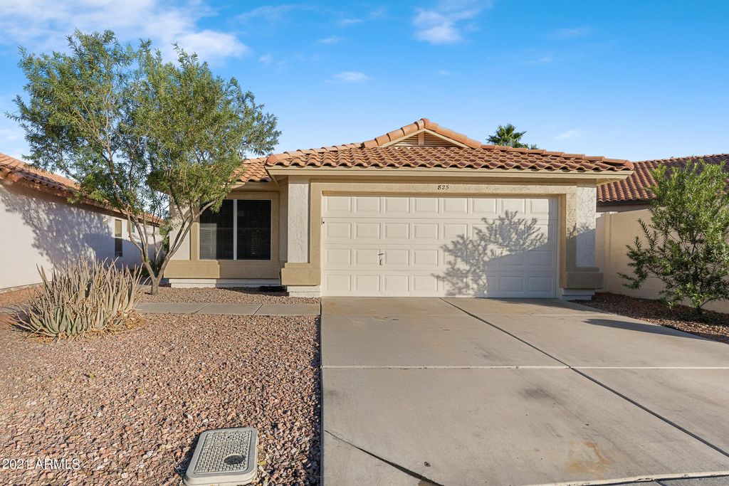 825 S Cancun Dr, Gilbert, AZ 85233