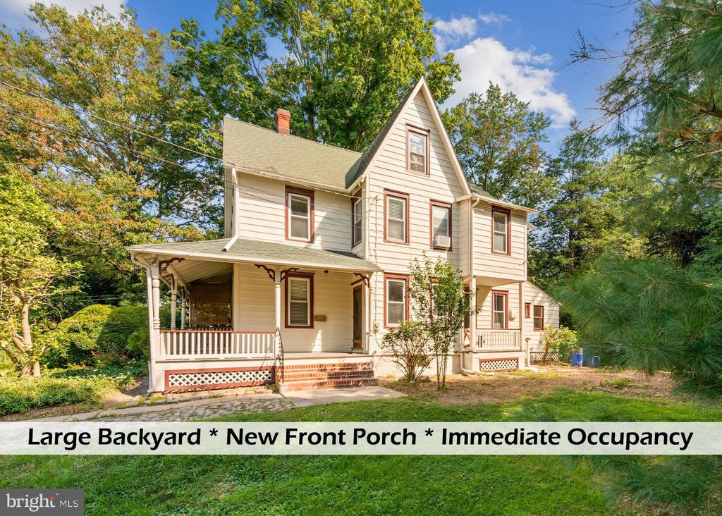 276 Linden St, Moorestown, NJ 08057