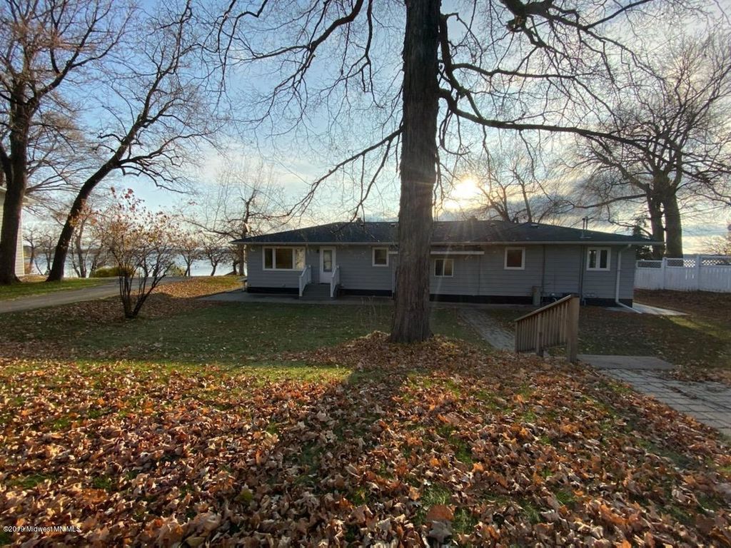 1110 W Lake Dr, Detroit Lakes, MN 8 Bed MultiFamily Home 3 Photos