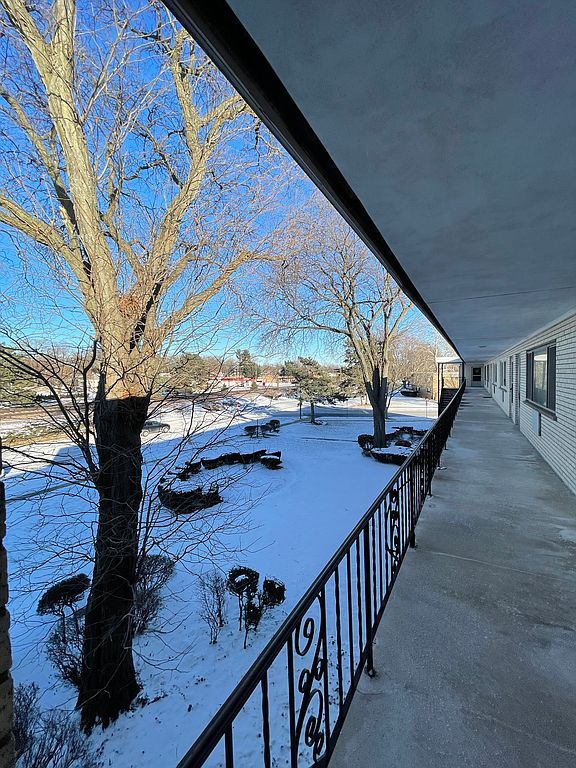 501 E Prospect Ave #3H, Mount Prospect, IL 60056