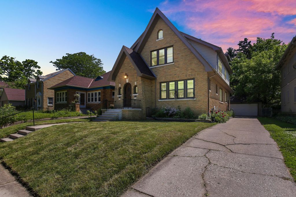 3348 N Dousman St 3350, Milwaukee, WI 53212 Trulia