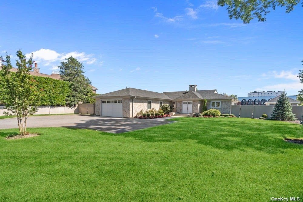 4 Biltmore Avenue, Oakdale, NY 11769 Trulia