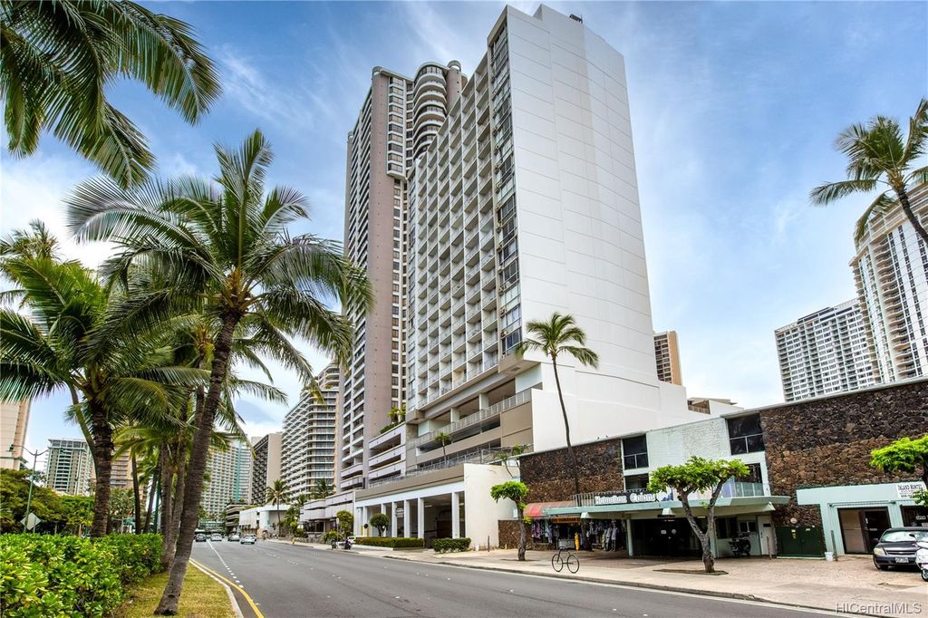 1920 Ala Moana Blvd