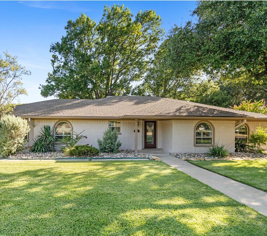 3711 Vine St, Brownwood, TX 76801 Trulia
