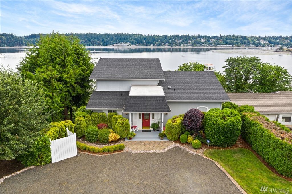 1860 Yantis St   NW, Olympia, WA 98502