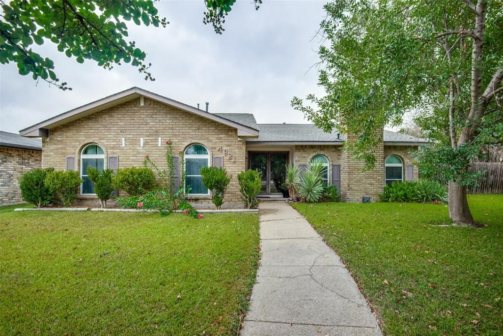 4921 Jennings Dr, The Colony, TX 75056