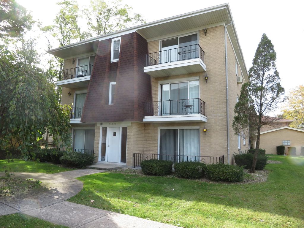 16733 Forest Ave  #3N, Oak Forest, IL 60452