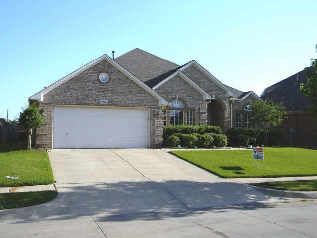 4720 Eagle Trace Dr, Fort Worth, TX 76244