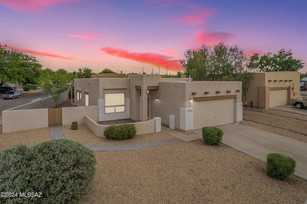 7654 E Placita Luna Preciosa, Tucson, AZ 85710 SingleFamily Home for