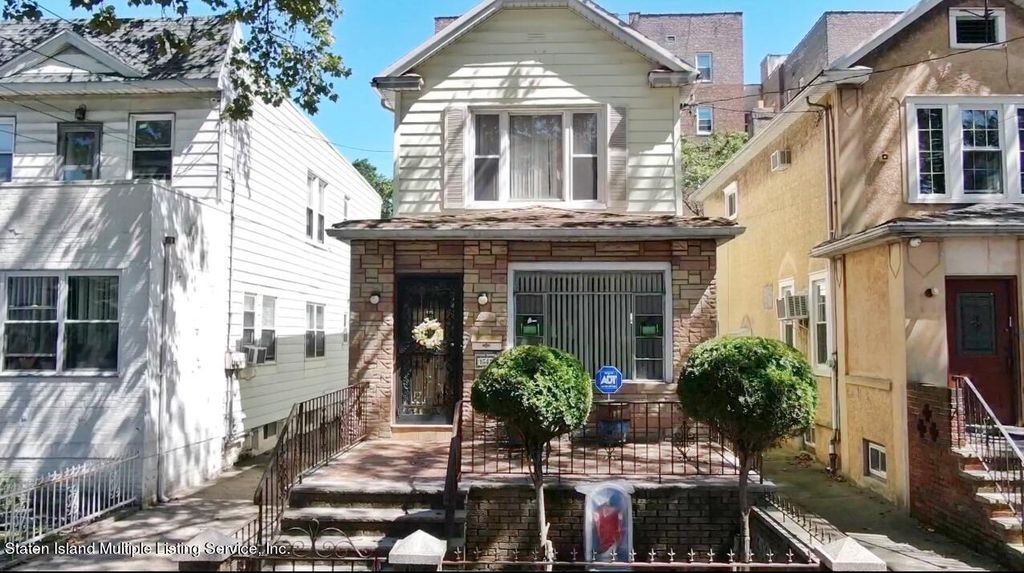 1641 W 11th St, Brooklyn, NY 11223