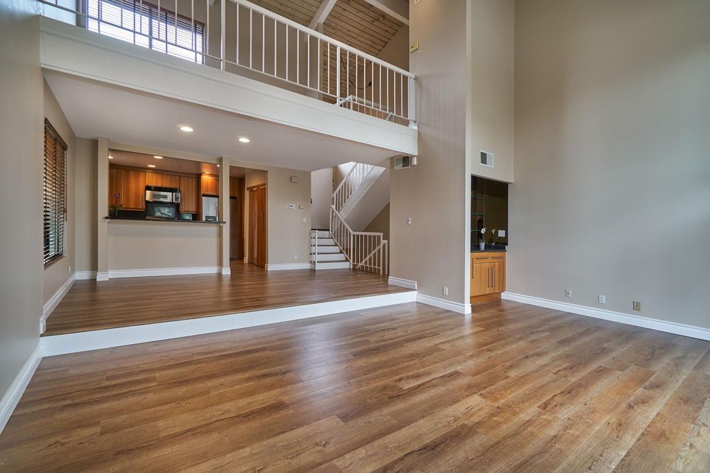 1937 S Beverly Glen Blvd #47, Los Angeles, CA 90025