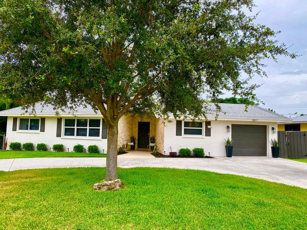 2821 SW 4th St, Boynton Beach, FL 33435