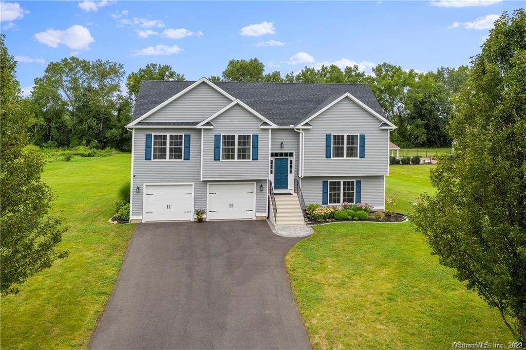 92 Post Office Rd, Enfield, CT 06082