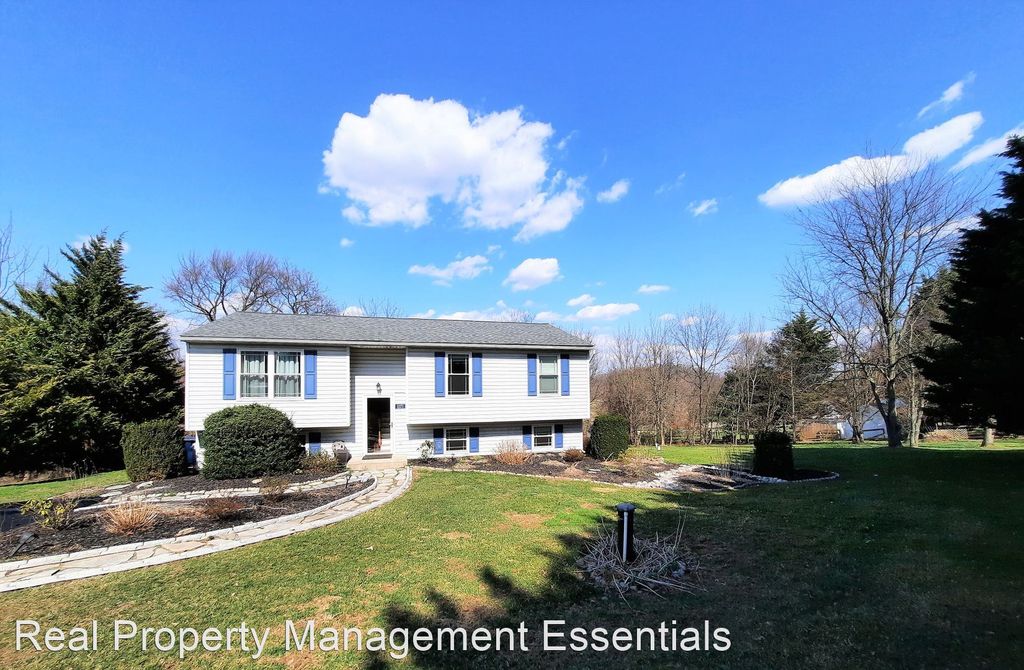 1171 Owings Rd #1, Westminster, MD 21157