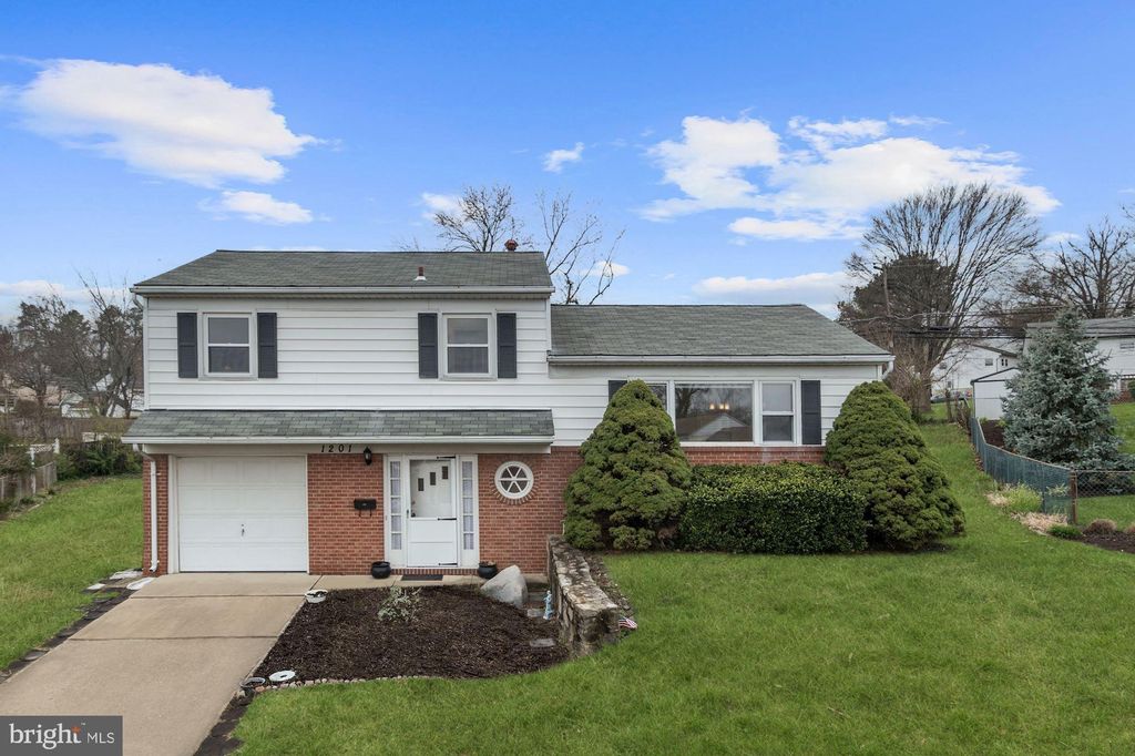 1201 Swallow Ct, Baltimore, MD 21227