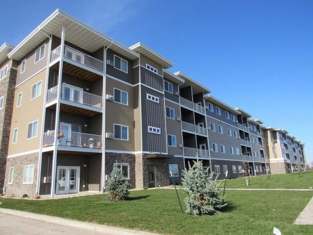 3230 Seter Pkwy S, Fargo, ND 58104