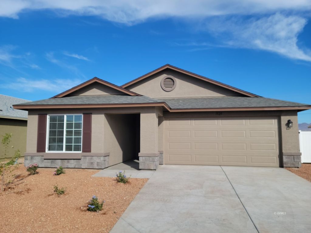 1520 E Stratford Dr, Safford, AZ 85546