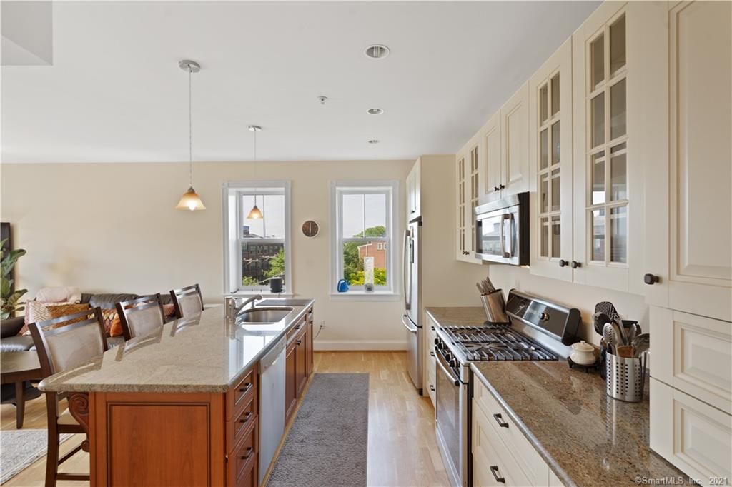 629 Chapel St #5A, New Haven, CT 06511