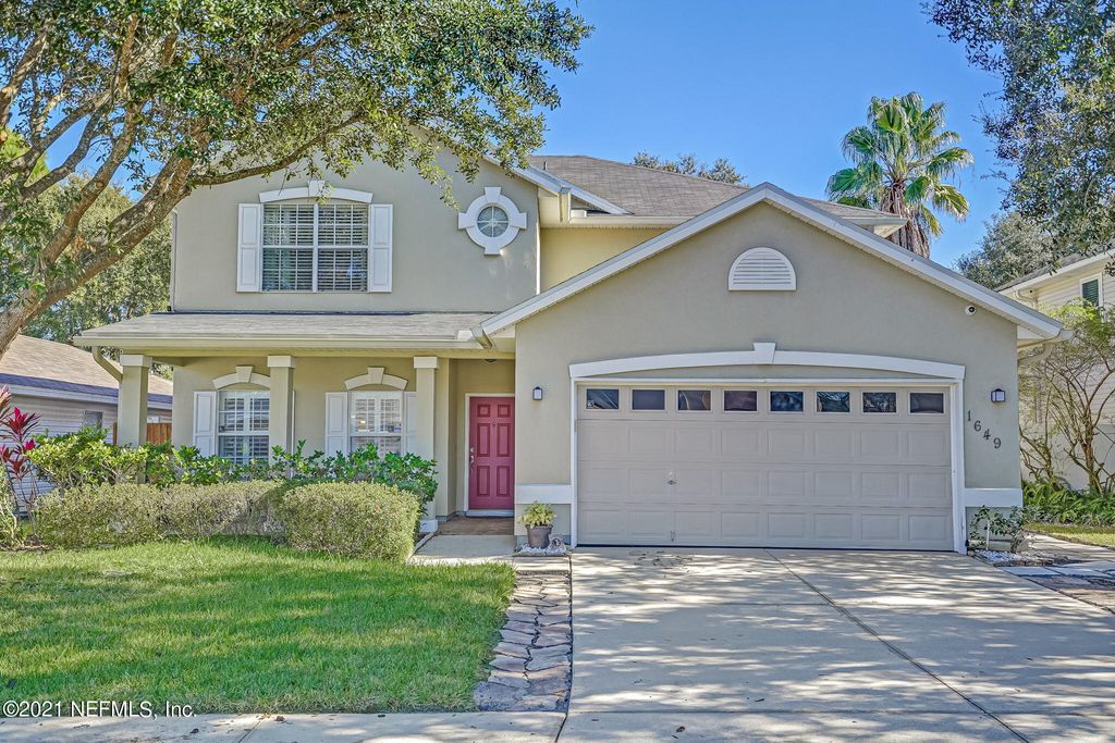 1649 Hawkins Cove Dr E, Jacksonville, FL 32246