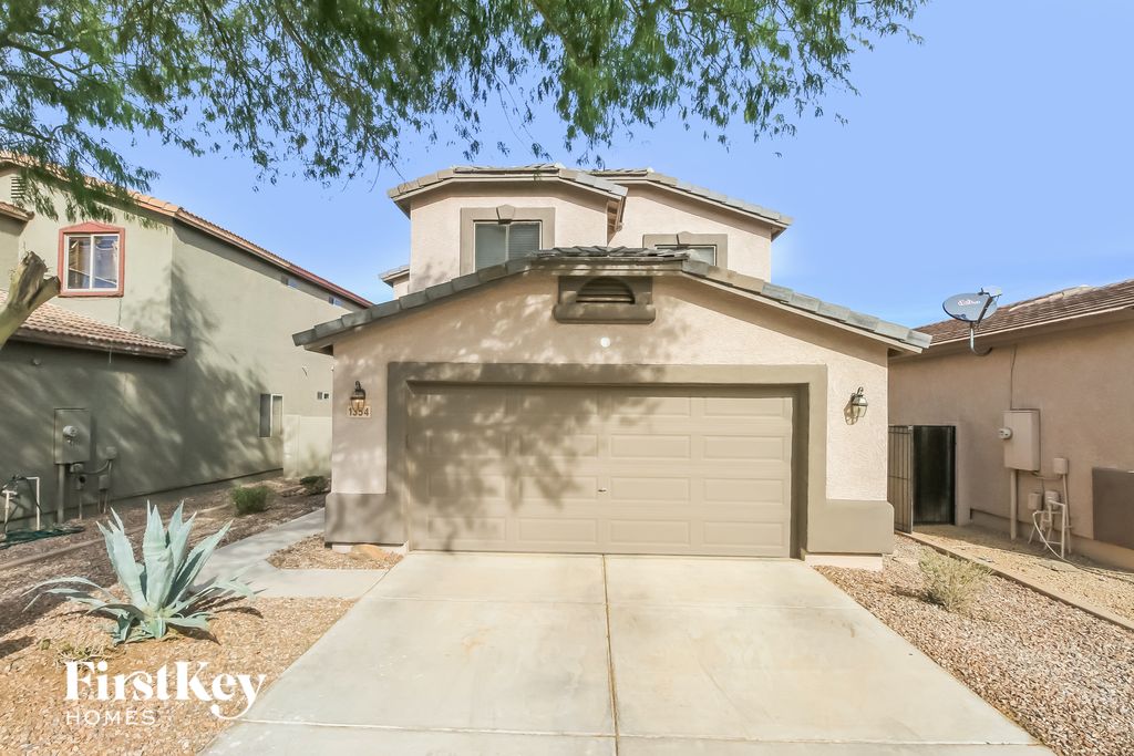 1354 E  Leaf Rd, San Tan Valley, AZ 85140