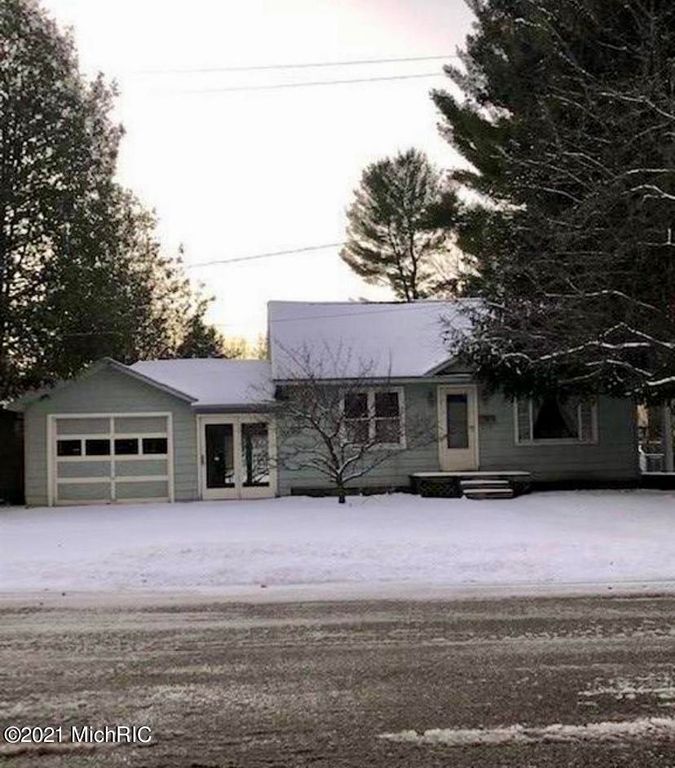 225 S Park St, Reed City, MI 49677 Trulia