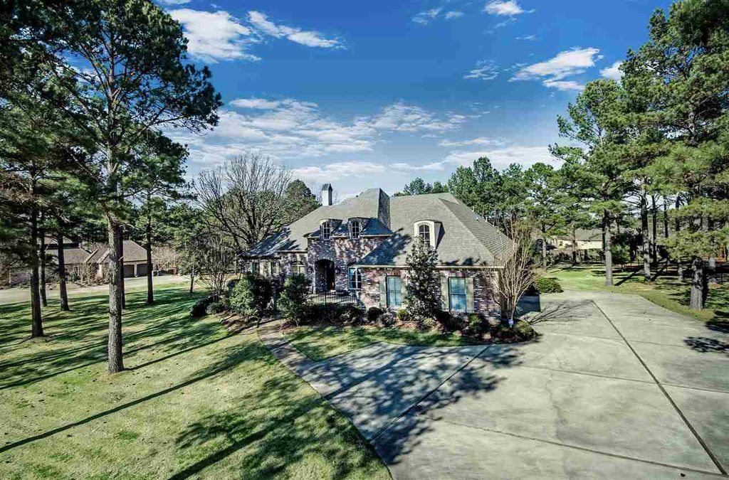 160 Johnstone Dr, Madison, MS 39110