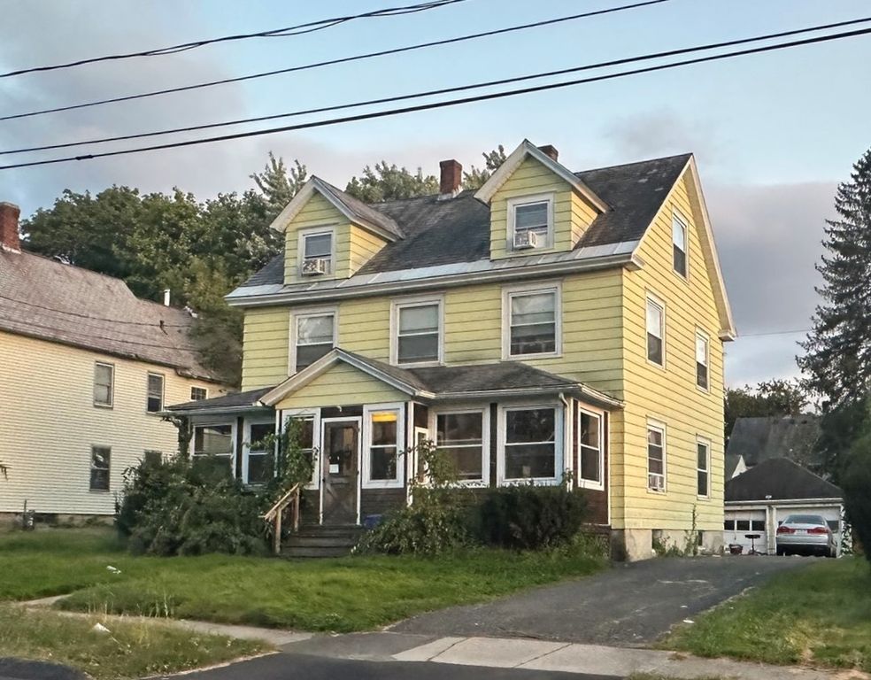 36 West St, Greenfield, MA 01301
