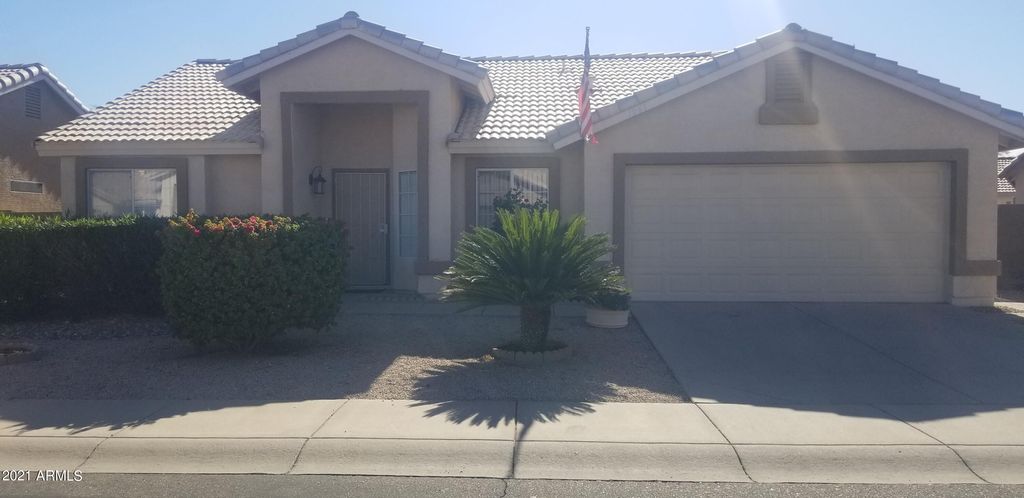 1261 S Wagon Wheel Dr, Chandler, AZ 85286