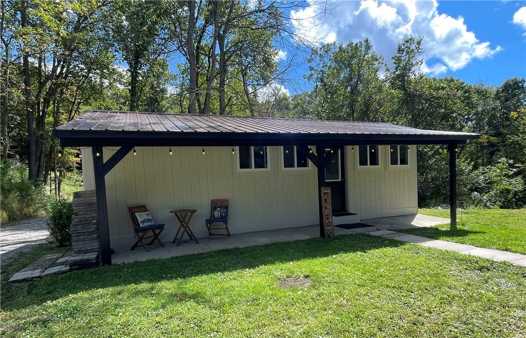 163 Paradise Rd, Industry, PA 15052