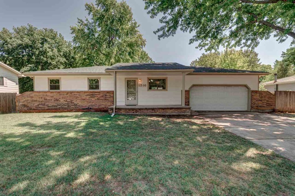 1516 N Plum St, Newton, KS 3 Bed, 2 Bath SingleFamily Home 28