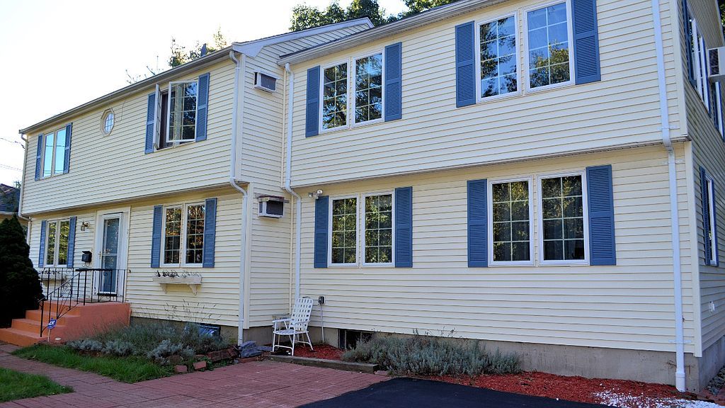 275 Florence Ave, Arlington, MA 02476