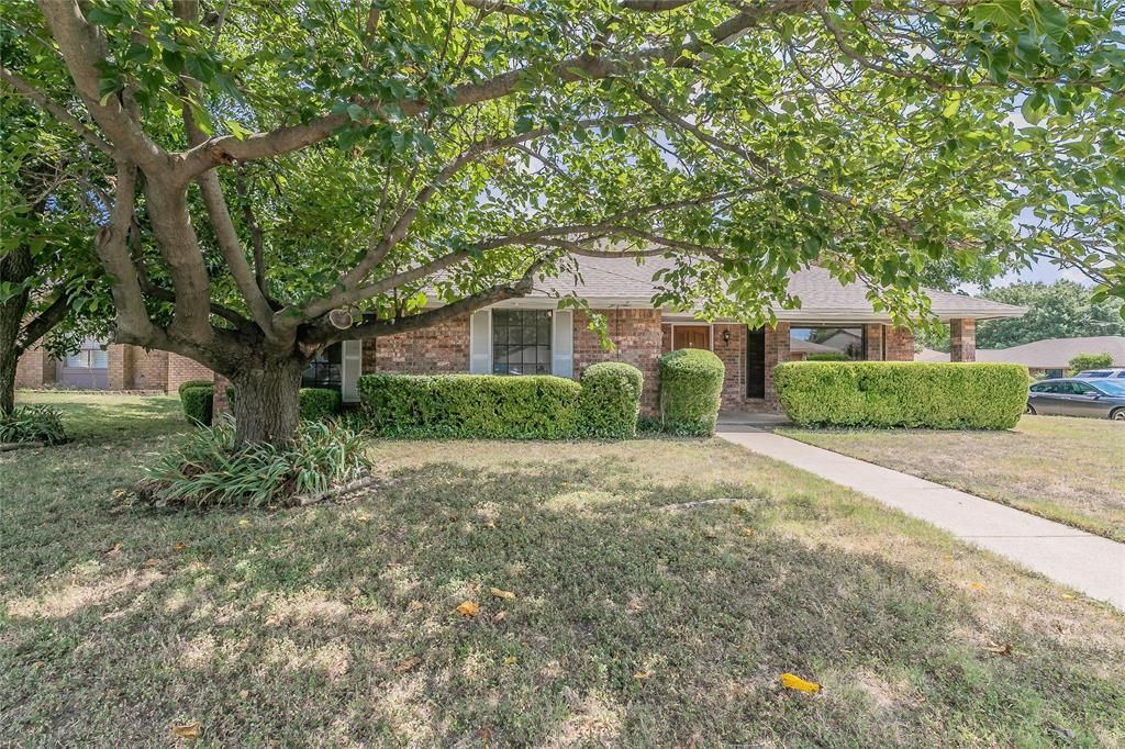 6409 Brookhaven Trl, Fort Worth, TX 76133
