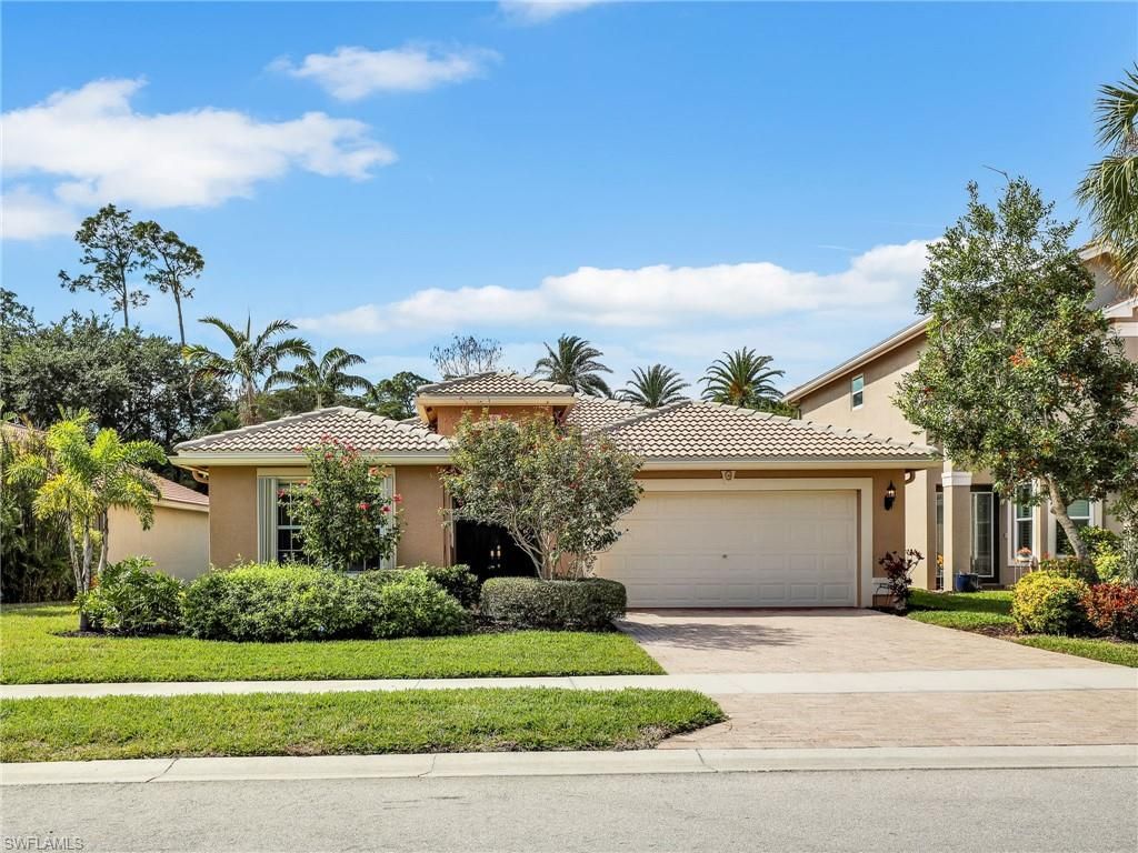 2347 Butterfly Palm Dr, Naples, FL 34119