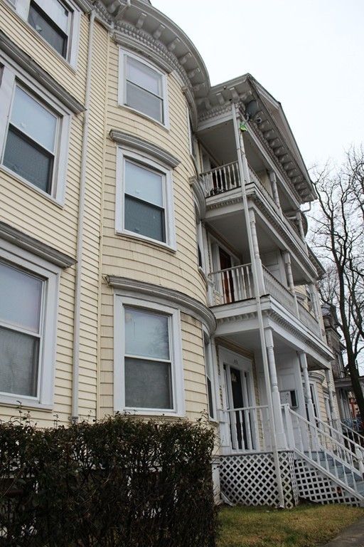 470 Warren St #2, Dorchester, MA 02121