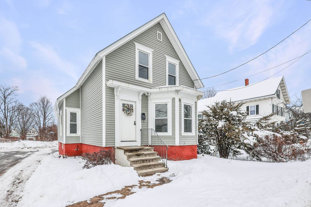 187 Court Street, Laconia, NH 03246